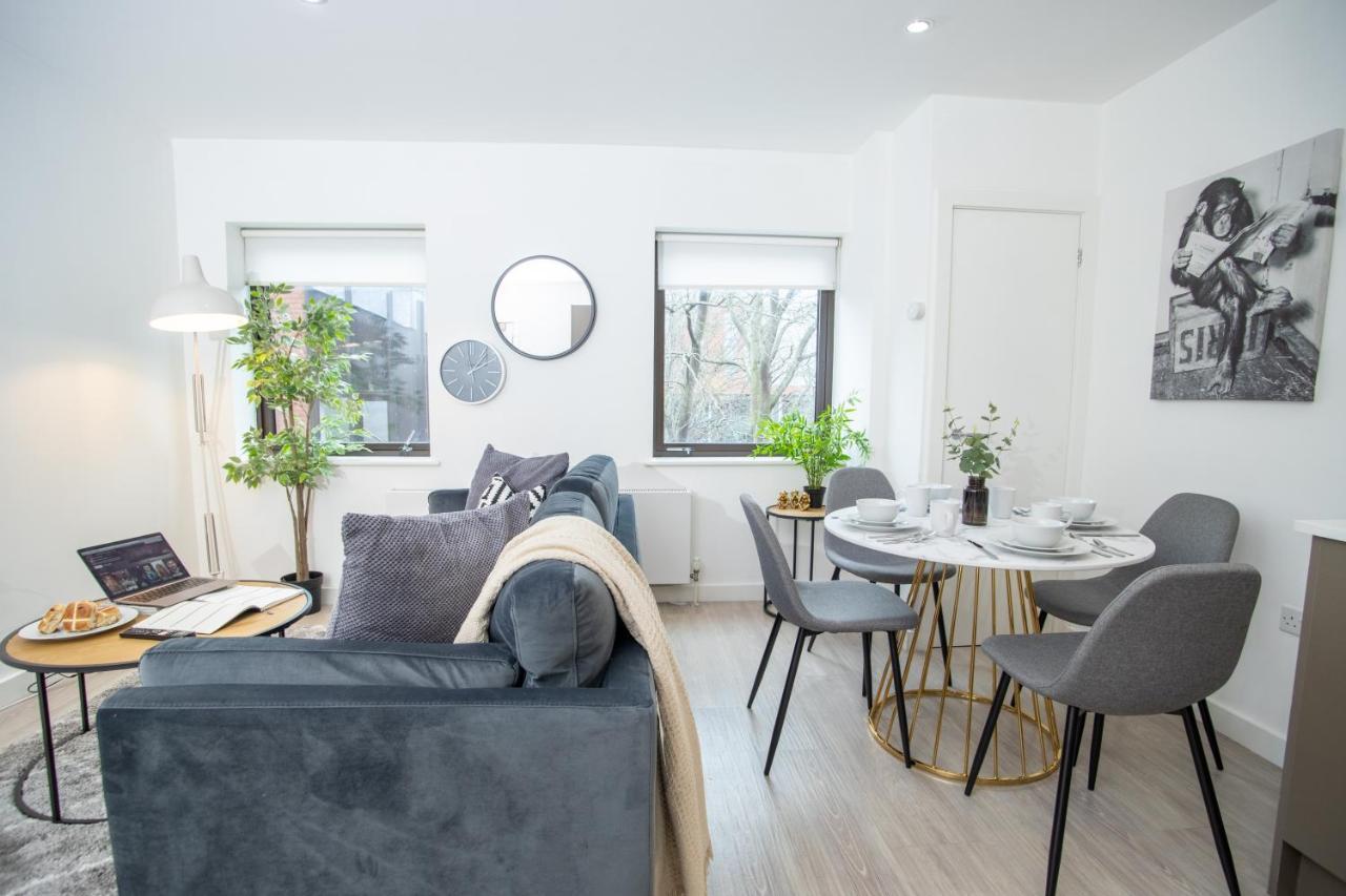 Pembroke House Apartments Exeter For Families Business Relocation Free Parking Exterior foto