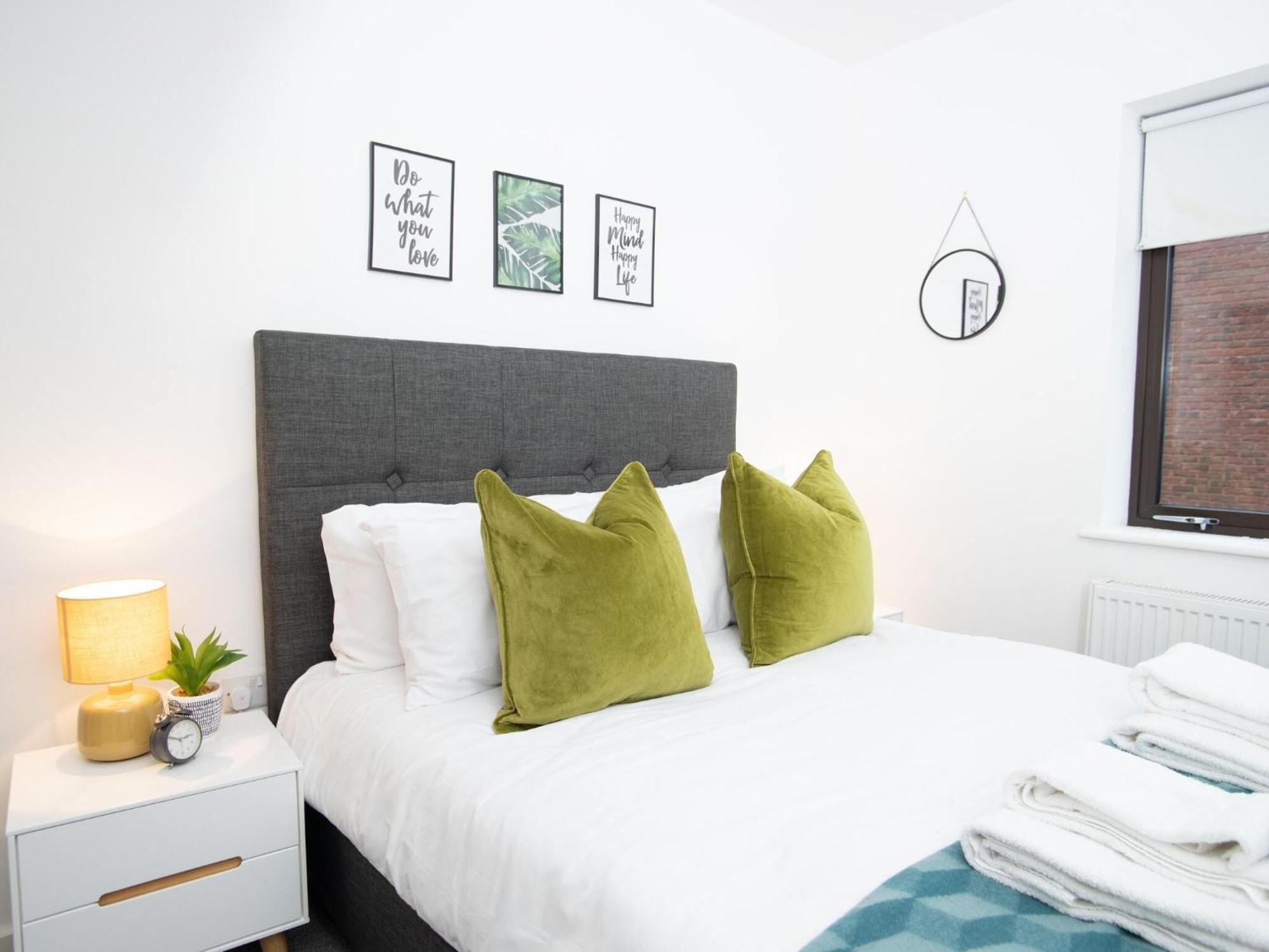 Pembroke House Apartments Exeter For Families Business Relocation Free Parking Exterior foto