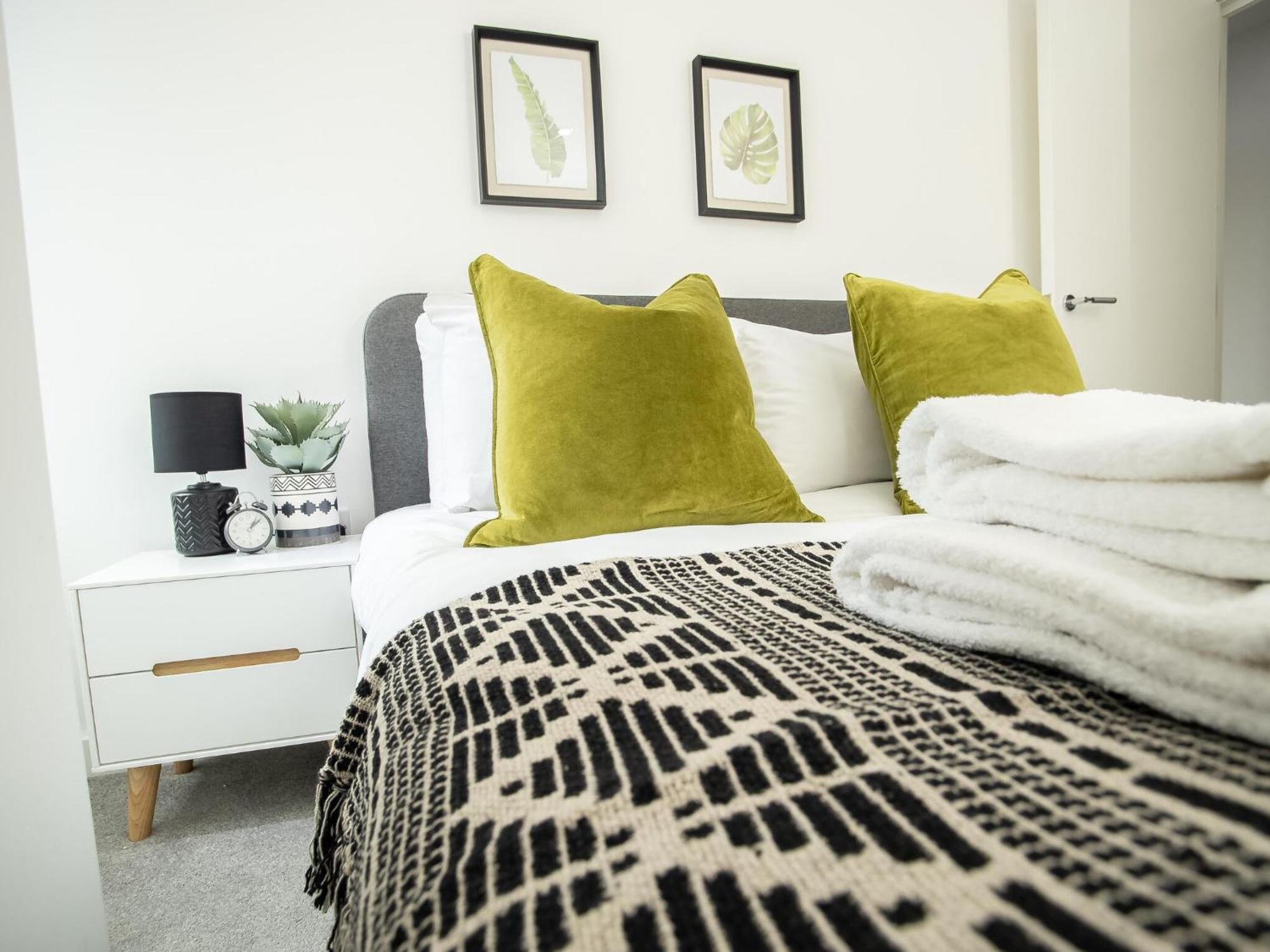 Pembroke House Apartments Exeter For Families Business Relocation Free Parking Exterior foto