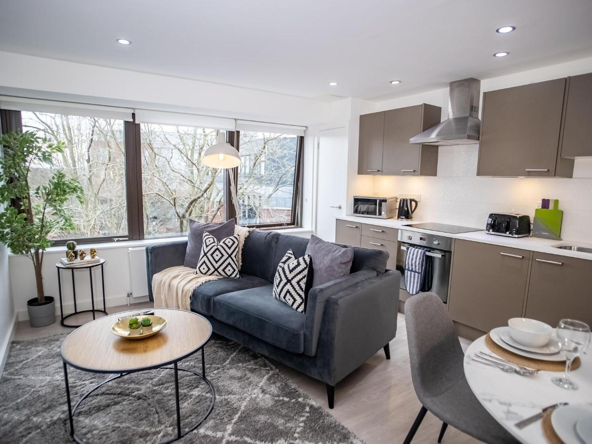 Pembroke House Apartments Exeter For Families Business Relocation Free Parking Exterior foto